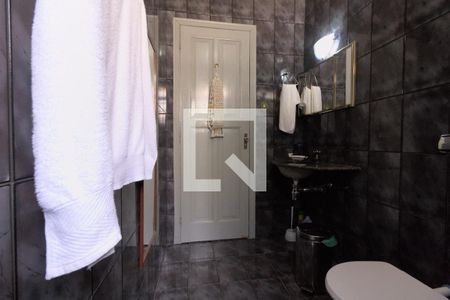 Casa à venda com 600m², 5 quartos e 20 vagas Casa à venda com 600m², 5 quartos e 20 vagasBanheiro Social