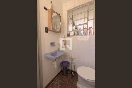 Casa à venda com 600m², 5 quartos e 20 vagas Casa à venda com 600m², 5 quartos e 20 vagasBanheiro de Serviço