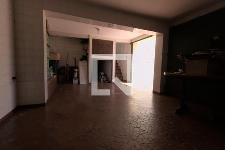 Casa à venda com 600m², 5 quartos e 20 vagas Casa à venda com 600m², 5 quartos e 20 vagasSalão de Festas