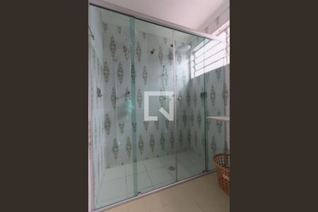 Casa à venda com 600m², 5 quartos e 20 vagas Casa à venda com 600m², 5 quartos e 20 vagasBanheiro da Suíte 2