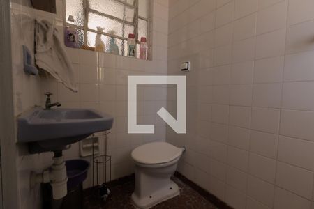 Casa à venda com 600m², 5 quartos e 20 vagas Casa à venda com 600m², 5 quartos e 20 vagasBanheiro de Serviço