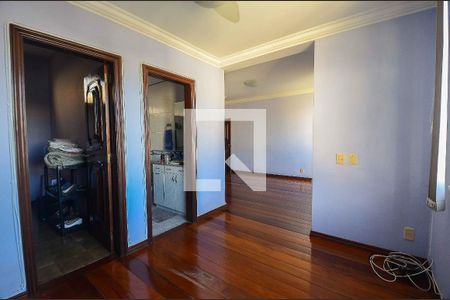 Casa à venda com 570m², 4 quartos e 4 vagas