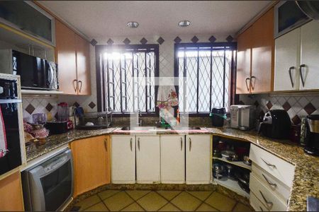 Casa à venda com 570m², 4 quartos e 4 vagas