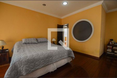 Casa à venda com 570m², 4 quartos e 4 vagas