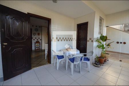 Casa à venda com 570m², 4 quartos e 4 vagas