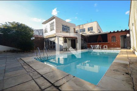 Casa à venda com 570m², 4 quartos e 4 vagas