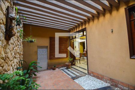 Casa à venda com 570m², 4 quartos e 4 vagas