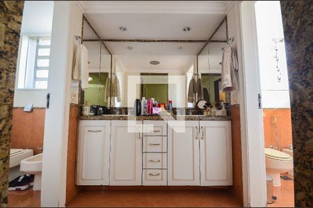 Casa à venda com 570m², 4 quartos e 4 vagas