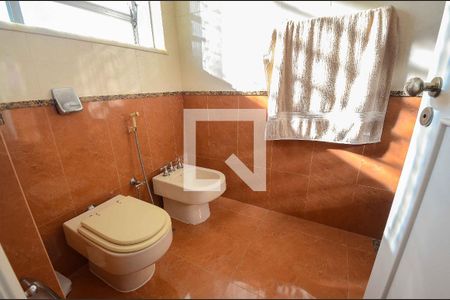 Casa à venda com 570m², 4 quartos e 4 vagas