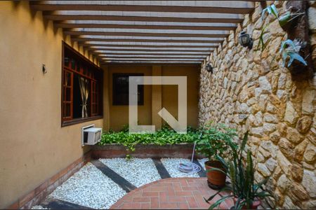 Casa à venda com 570m², 4 quartos e 4 vagas