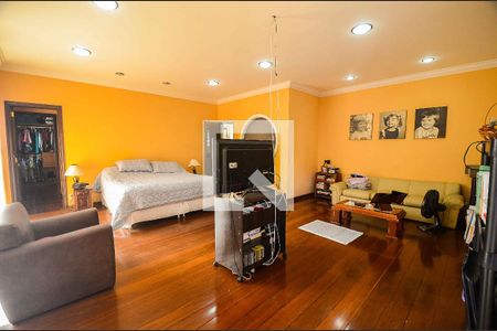 Casa à venda com 570m², 4 quartos e 4 vagas