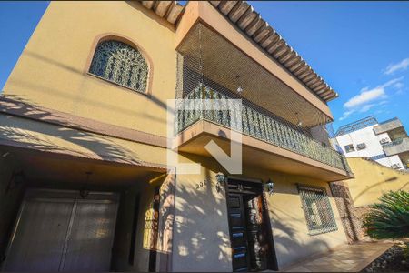 Casa à venda com 570m², 4 quartos e 4 vagas