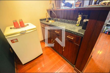 Casa à venda com 570m², 4 quartos e 4 vagas