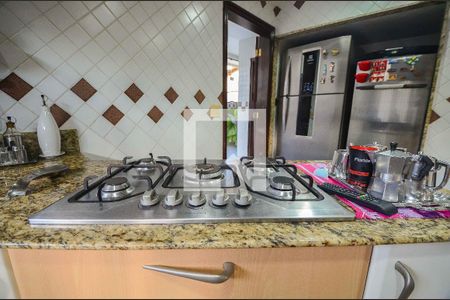 Casa à venda com 570m², 4 quartos e 4 vagas