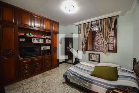 Casa à venda com 570m², 4 quartos e 4 vagas