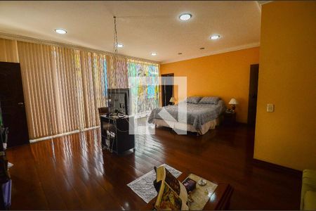 Casa à venda com 570m², 4 quartos e 4 vagas