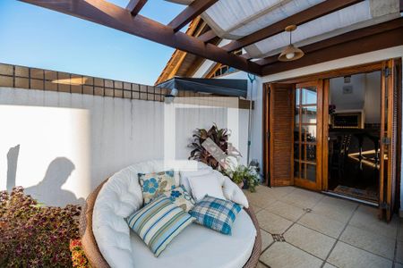 Apartamento à venda com 164m², 2 quartos e 2 vagas Apartamento à venda com 164m², 2 quartos e 2 vagasPiscina