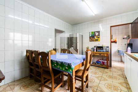 Casa à venda com 320m², 9 quartos e 2 vagas Casa à venda com 320m², 9 quartos e 2 vagasCozinha