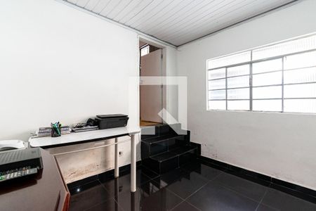 Casa à venda com 320m², 9 quartos e 2 vagas Casa à venda com 320m², 9 quartos e 2 vagasSala casa 4