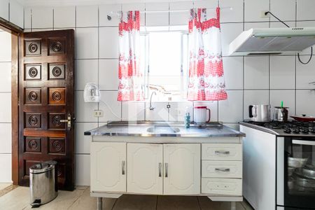 Casa à venda com 320m², 9 quartos e 2 vagas Casa à venda com 320m², 9 quartos e 2 vagasCozinha casa 1