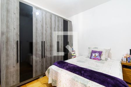 Casa à venda com 320m², 9 quartos e 2 vagas Casa à venda com 320m², 9 quartos e 2 vagasQuarto 2 casa 4