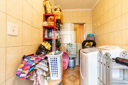 Casa à venda com 320m², 9 quartos e 2 vagas Casa à venda com 320m², 9 quartos e 2 vagasLavanderia