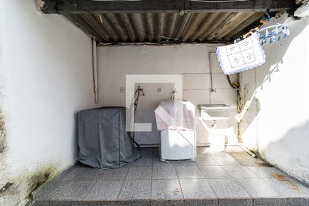 Casa à venda com 320m², 9 quartos e 2 vagas Casa à venda com 320m², 9 quartos e 2 vagasLavanderia casa 3 e 4