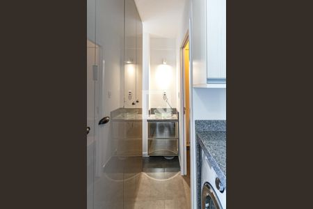 Banheiro de kitnet/studio para alugar com 1 quarto, 24m² em Centro Histórico, Porto Alegre