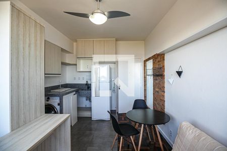 Sala de kitnet/studio para alugar com 1 quarto, 24m² em Centro Histórico, Porto Alegre