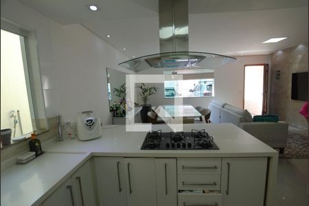 Casa à venda com 120m², 3 quartos e 2 vagas Casa à venda com 120m², 3 quartos e 2 vagasCozinha