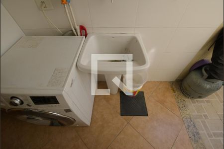 Casa à venda com 120m², 3 quartos e 2 vagas Casa à venda com 120m², 3 quartos e 2 vagasÁrea de serviço