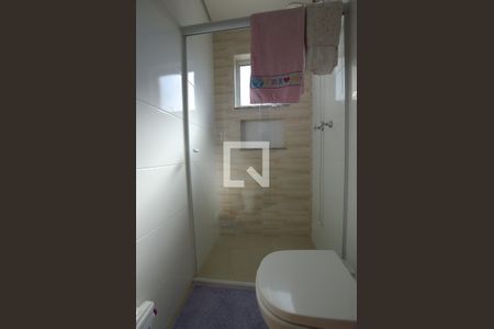 Casa à venda com 120m², 3 quartos e 2 vagas Casa à venda com 120m², 3 quartos e 2 vagasBanheiro