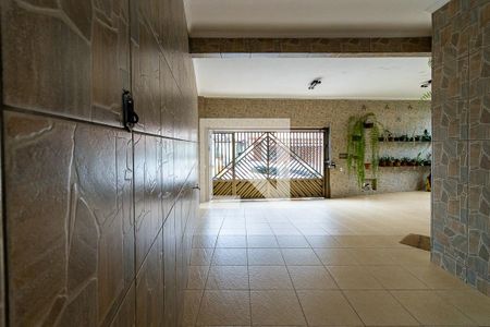 Casa à venda com 366m², 3 quartos e 6 vagas Casa à venda com 366m², 3 quartos e 6 vagasGaragem