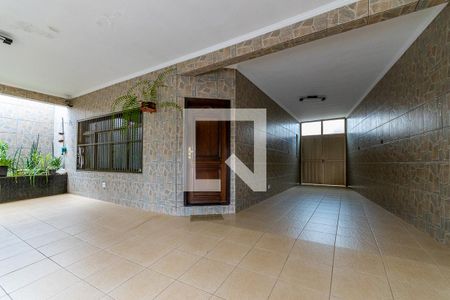 Casa à venda com 366m², 3 quartos e 6 vagas Casa à venda com 366m², 3 quartos e 6 vagasGaragem