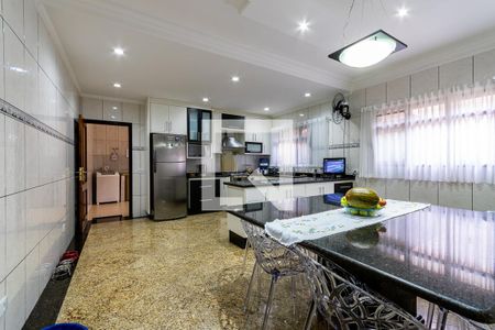 Casa à venda com 366m², 3 quartos e 6 vagas Casa à venda com 366m², 3 quartos e 6 vagasSala de jantar