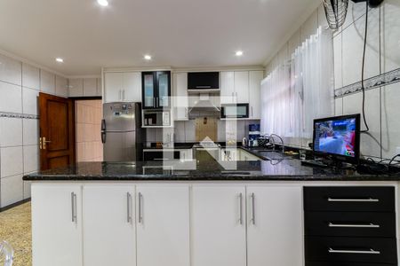 Casa à venda com 366m², 3 quartos e 6 vagas Casa à venda com 366m², 3 quartos e 6 vagasCozinha