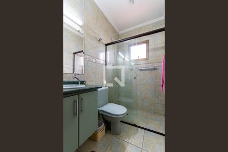 Casa à venda com 366m², 3 quartos e 6 vagas Casa à venda com 366m², 3 quartos e 6 vagasBanheiro suíte 3