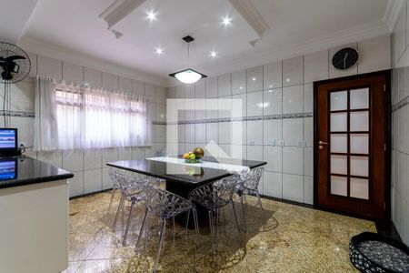 Casa à venda com 366m², 3 quartos e 6 vagas Casa à venda com 366m², 3 quartos e 6 vagasSala de jantar