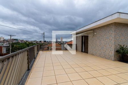 Casa à venda com 366m², 3 quartos e 6 vagas Casa à venda com 366m², 3 quartos e 6 vagasVaranda suíte 1