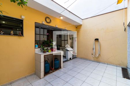 Casa à venda com 227m², 3 quartos e 4 vagas1o. Andar - Quintal