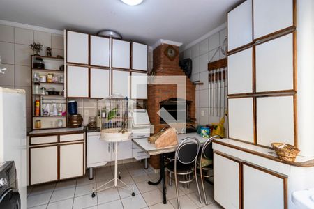 Casa à venda com 227m², 3 quartos e 4 vagas1o. Andar - Área de serviço