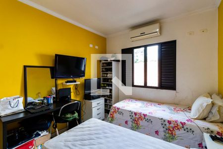 Casa à venda com 227m², 3 quartos e 4 vagas2o. Andar - Suíte 2