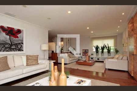 Apartamento à venda com 3 quartos, 222m² em Higienópolis, São Paulo