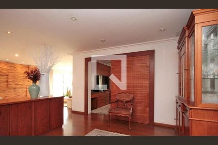 Apartamento à venda com 3 quartos, 222m² em Higienópolis, São Paulo