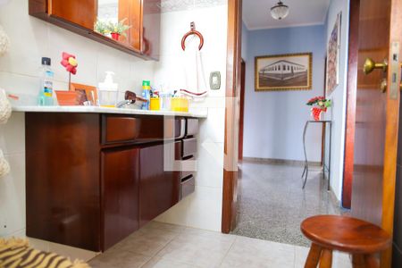 Casa à venda com 850m², 7 quartos e 8 vagas Casa à venda com 850m², 7 quartos e 8 vagasBanheiro 2