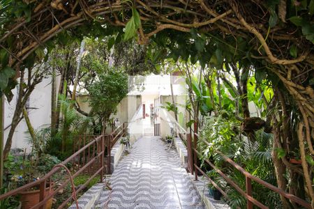 Casa à venda com 850m², 7 quartos e 8 vagas Casa à venda com 850m², 7 quartos e 8 vagasJardim