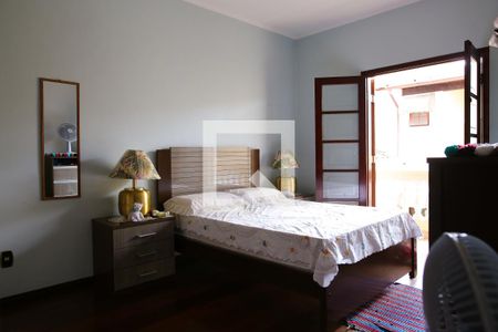 Casa à venda com 850m², 7 quartos e 8 vagas Casa à venda com 850m², 7 quartos e 8 vagasQuarto 5