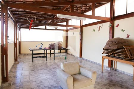 Casa à venda com 850m², 7 quartos e 8 vagas Casa à venda com 850m², 7 quartos e 8 vagasSalao de Festas e Churrasquieira