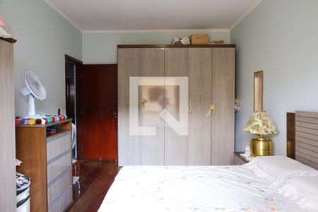 Casa à venda com 850m², 7 quartos e 8 vagas Casa à venda com 850m², 7 quartos e 8 vagasQuarto 5