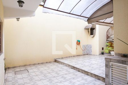 Casa à venda com 850m², 7 quartos e 8 vagas Casa à venda com 850m², 7 quartos e 8 vagasQuintal